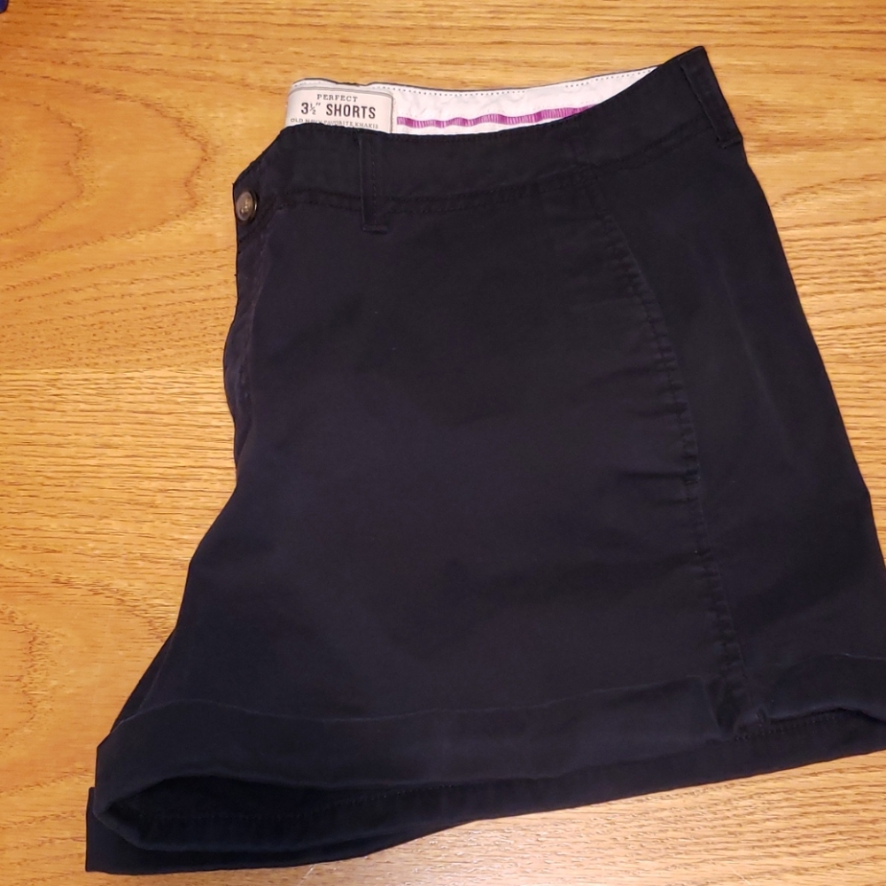 Black 3.5 inch perfect shorts